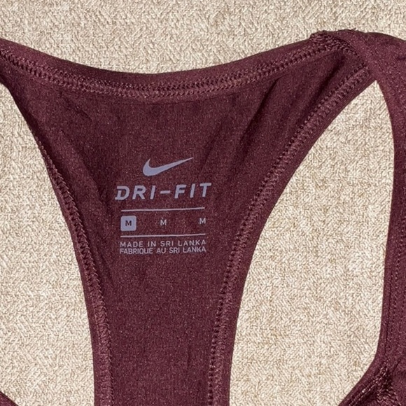 Nike Red Sleeveless Athletic Tank Top - Picture 4 of 4